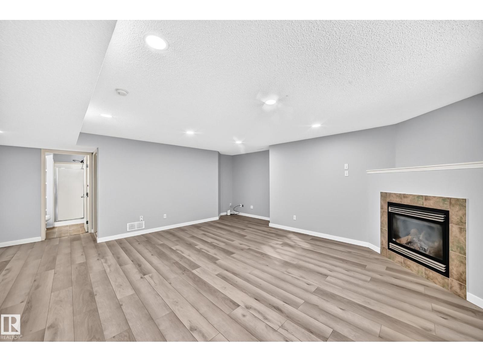 21206 88A AV NW