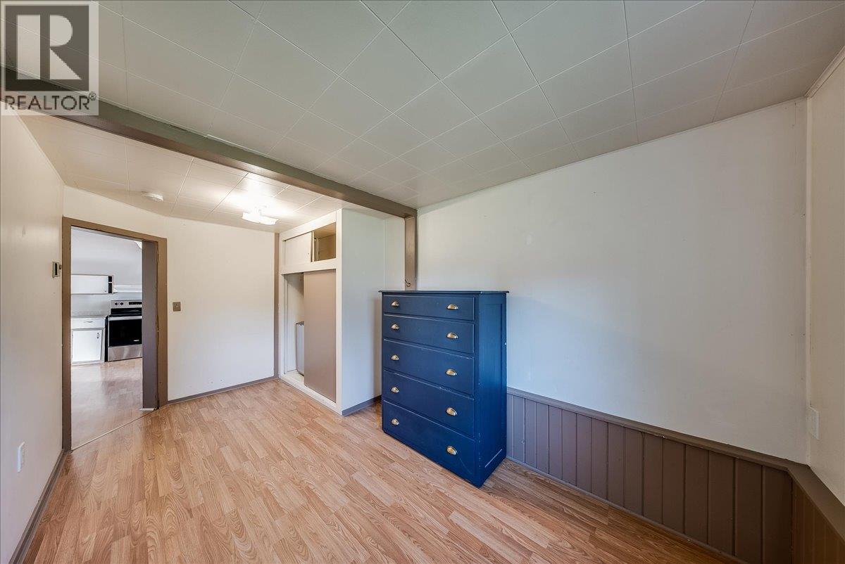 526 8th Avenue, Castlegar, British Columbia  V1N 1N6 - Photo 12 - 10403091