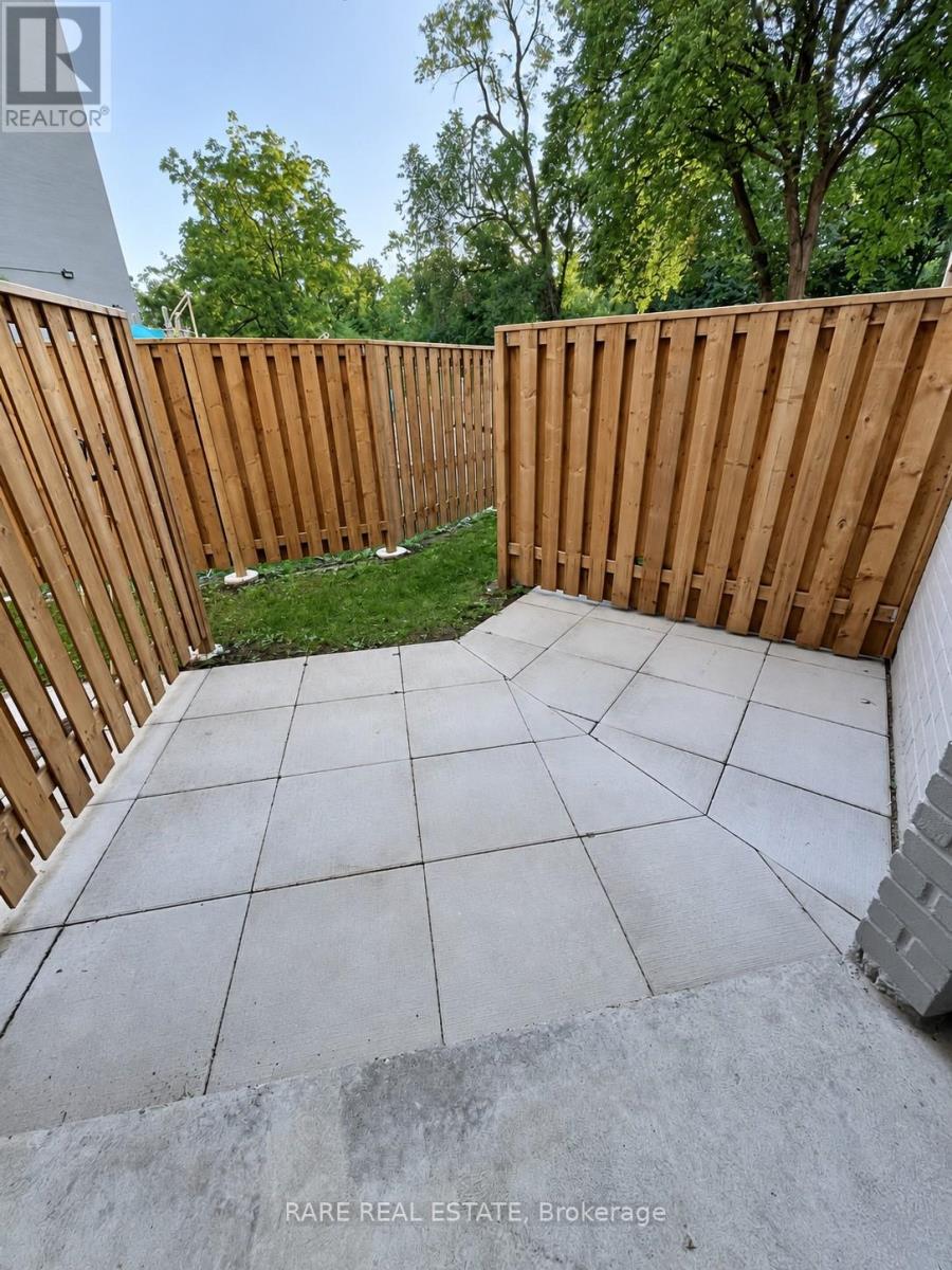 112 - 2001 Bonnymede Drive, Mississauga, Ontario  L5J 4H8 - Photo 11 - W14004140