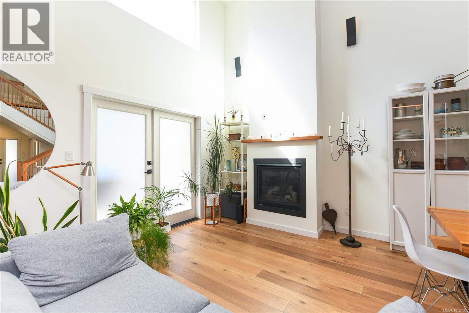C 221 Glacier View Dr