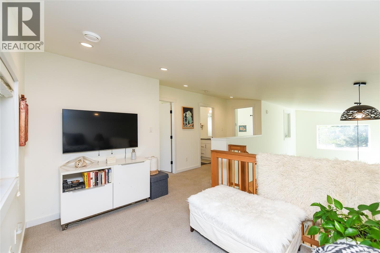 C 221 Glacier View Dr