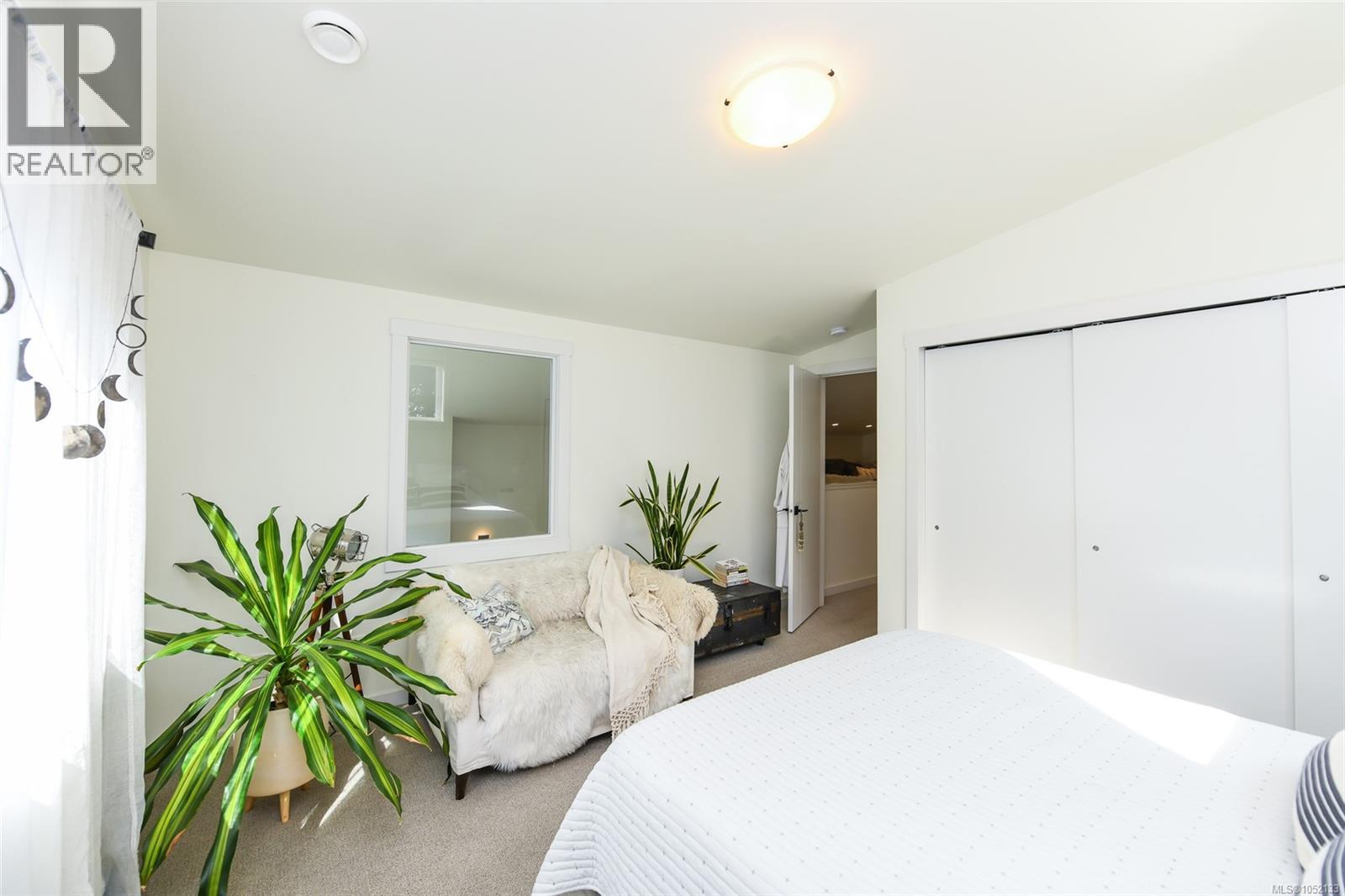 C 221 Glacier View Dr