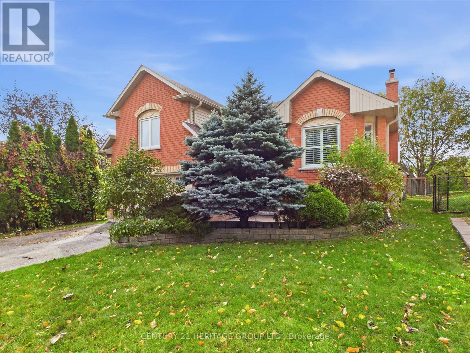 41 Mills Court, Bradford West Gwillimbury, Ontario  L3Z 2Y2 - Photo 2 - N14034262
