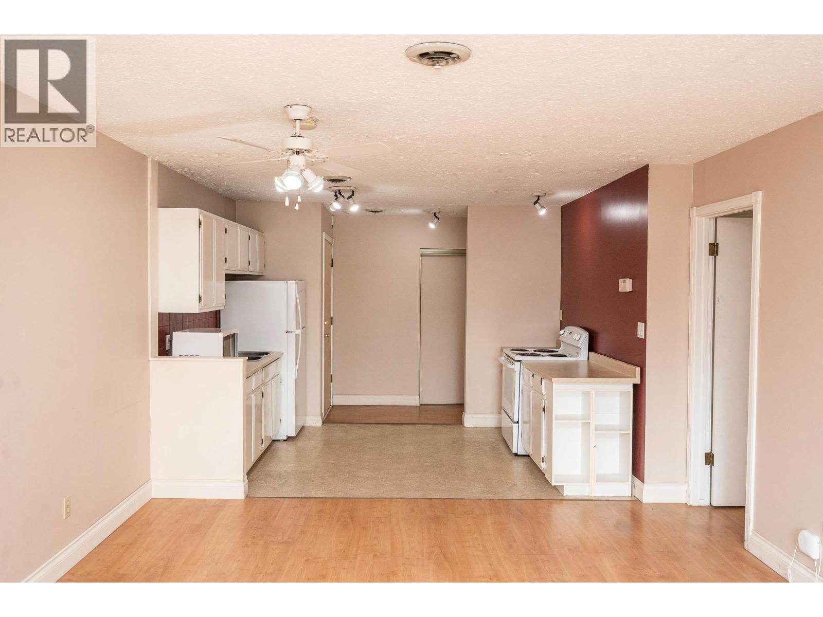 1665 Ufton Court Unit# 220