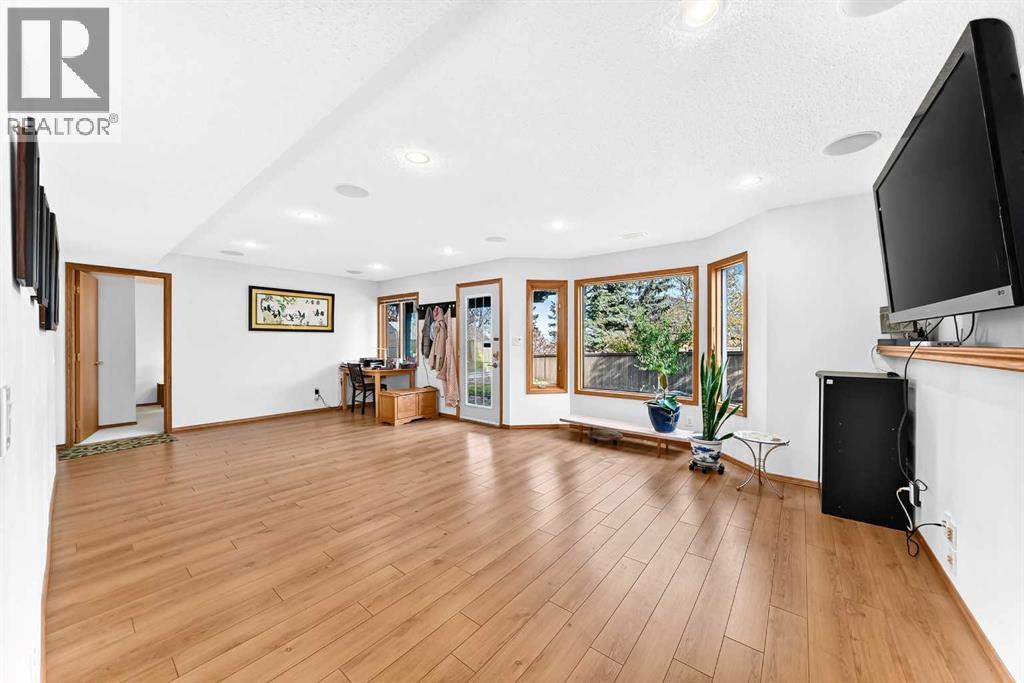 127 Edgebrook Circle NW