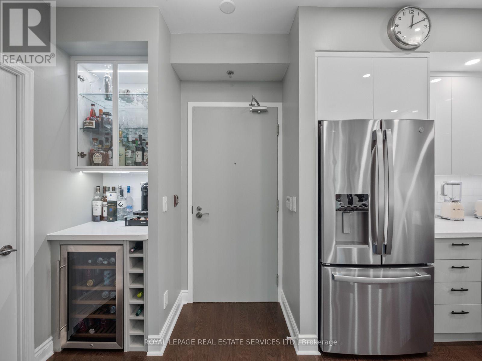 108 - 2230 Lake Shore Boulevard W, Toronto (Mimico), Ontario  M8V 0B2 - Photo 2 - W14034276