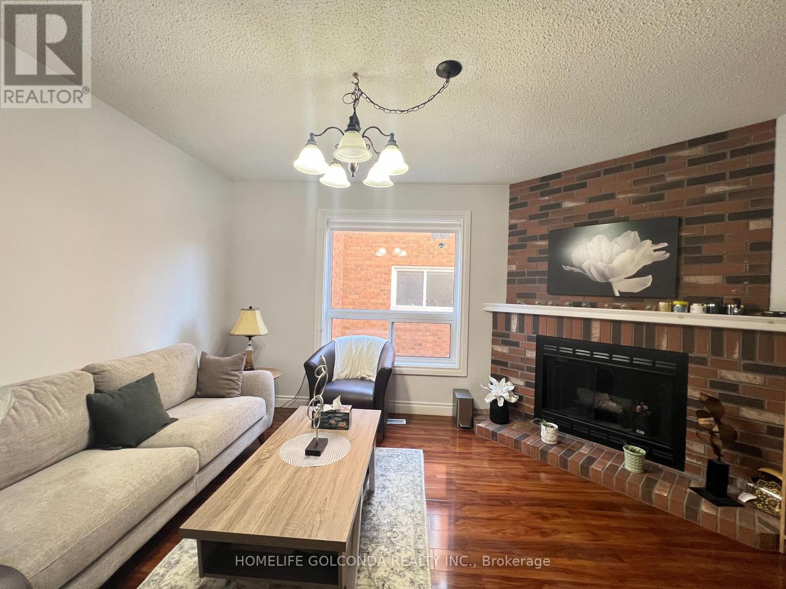 2541 Scarth Court, Mississauga (Central Erin Mills), Ontario  L5M 5L2 - Photo 2 - W14034316