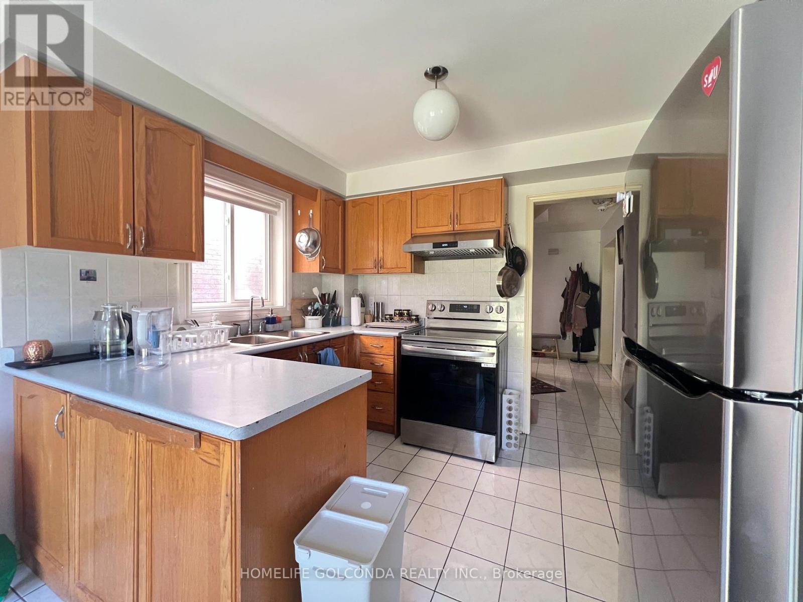 2541 Scarth Court, Mississauga (Central Erin Mills), Ontario  L5M 5L2 - Photo 4 - W14034316