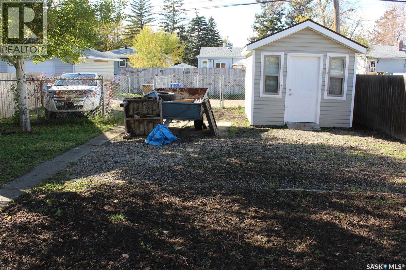 1728 Connaught Street, Regina, Saskatchewan  S4T 4T2 - Photo 22 - SK051137
