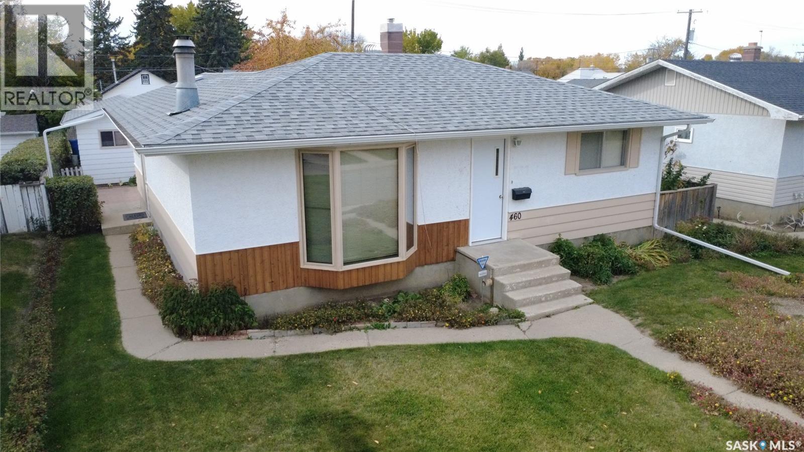 460 7th Avenue Se, Swift Current, Saskatchewan  S9H 3P9 - Photo 1 - SK051134