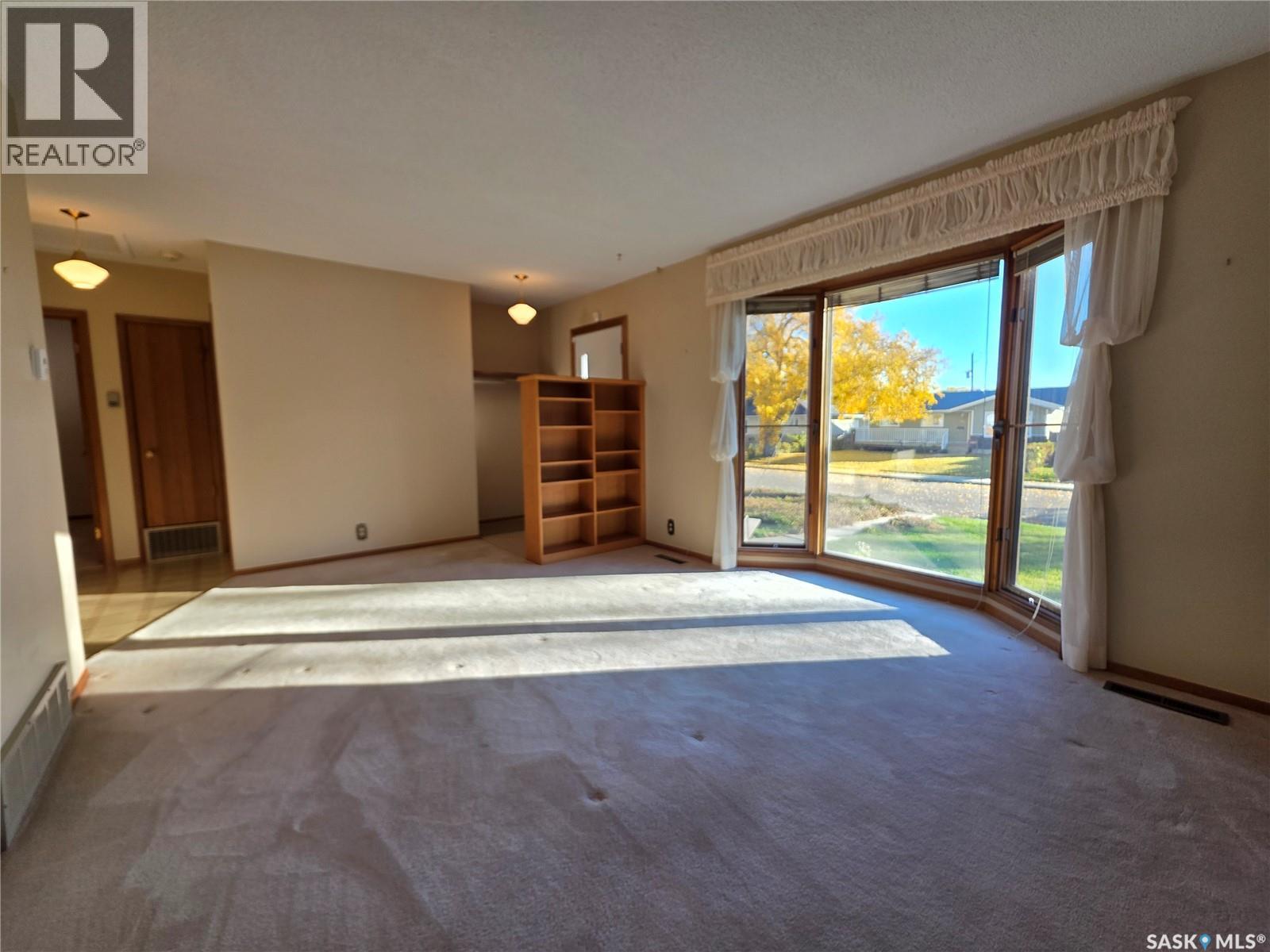 460 7th Avenue Se, Swift Current, Saskatchewan  S9H 3P9 - Photo 10 - SK051134