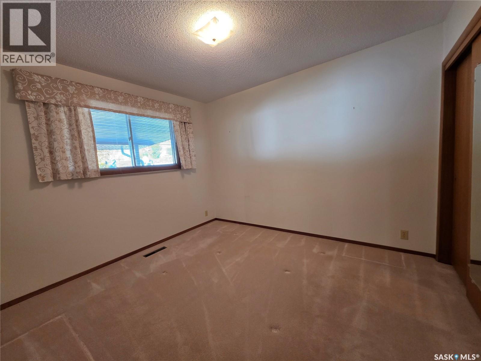 460 7th Avenue Se, Swift Current, Saskatchewan  S9H 3P9 - Photo 14 - SK051134