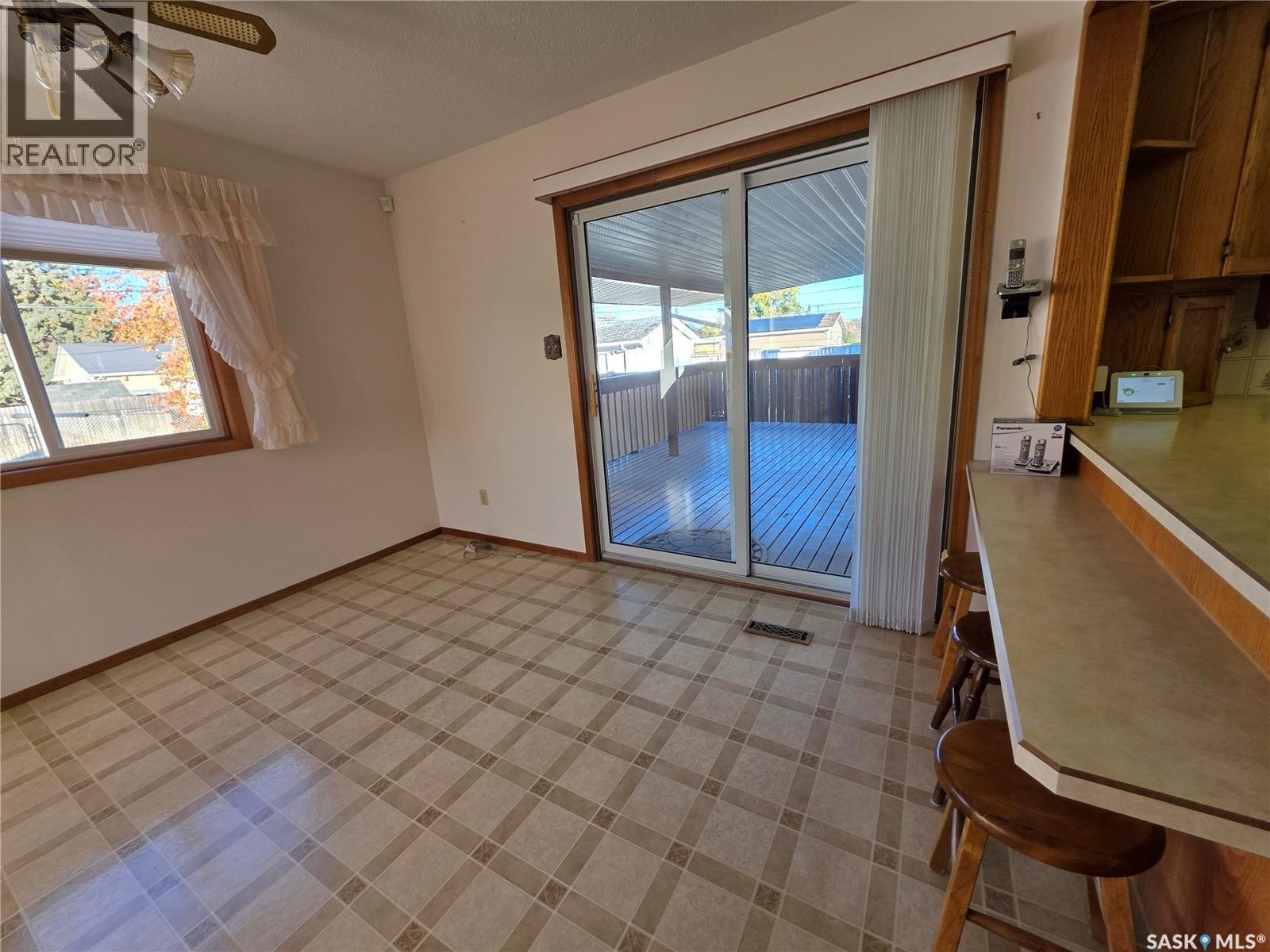 460 7th Avenue Se, Swift Current, Saskatchewan  S9H 3P9 - Photo 7 - SK051134