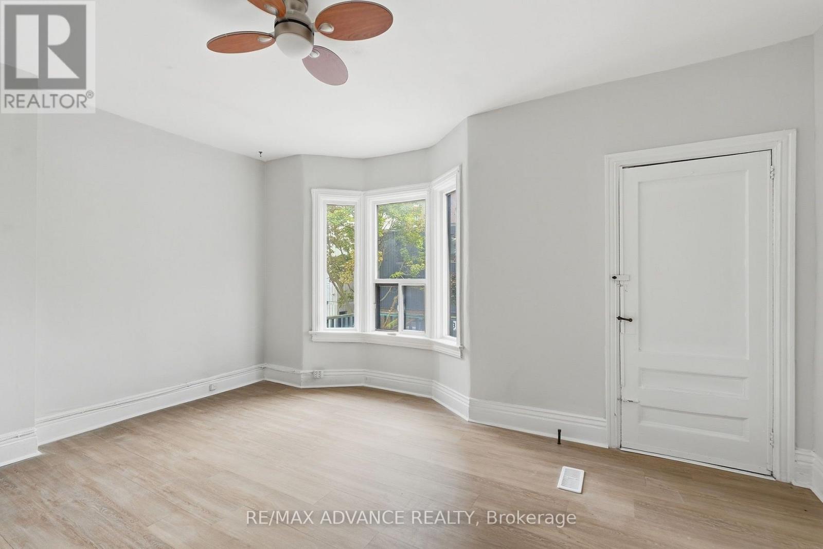 82a Augusta Avenue, Toronto, Ontario  M5T 2L1 - Photo 26 - C13877000