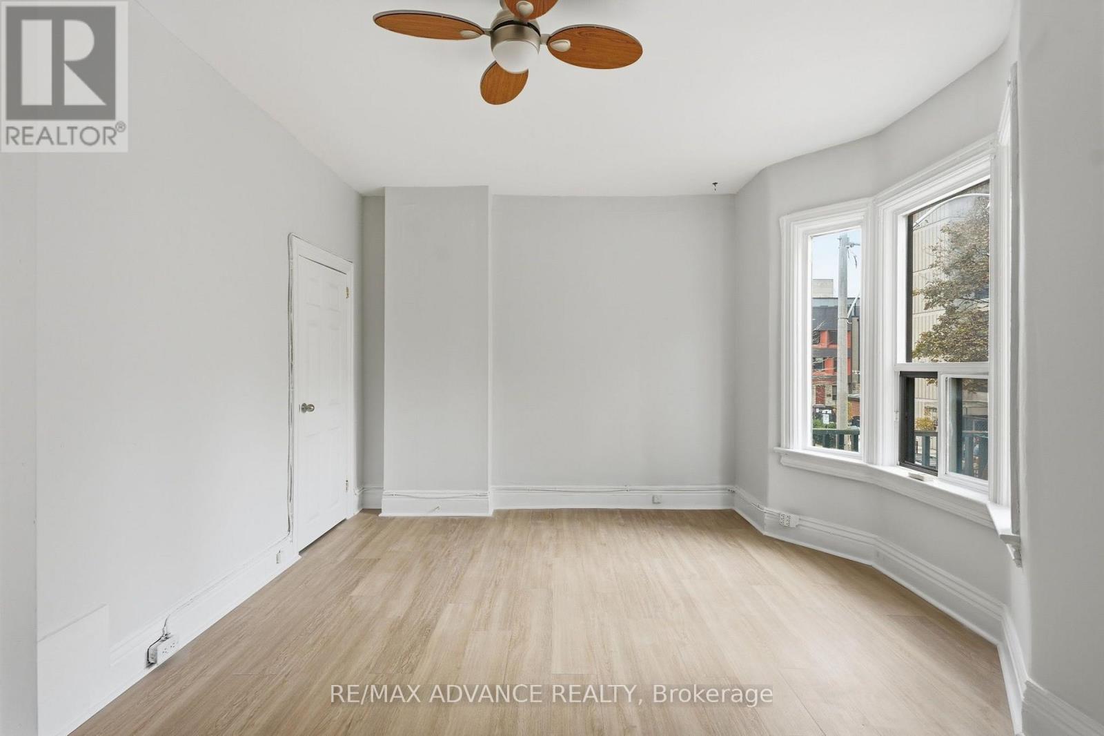 82a Augusta Avenue, Toronto, Ontario  M5T 2L1 - Photo 21 - C13877000