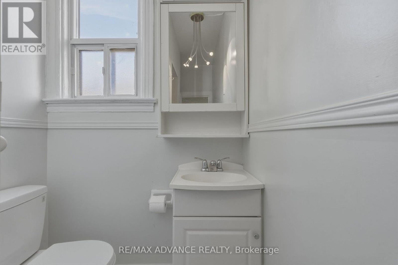 82a Augusta Avenue, Toronto, Ontario  M5T 2L1 - Photo 28 - C13877000
