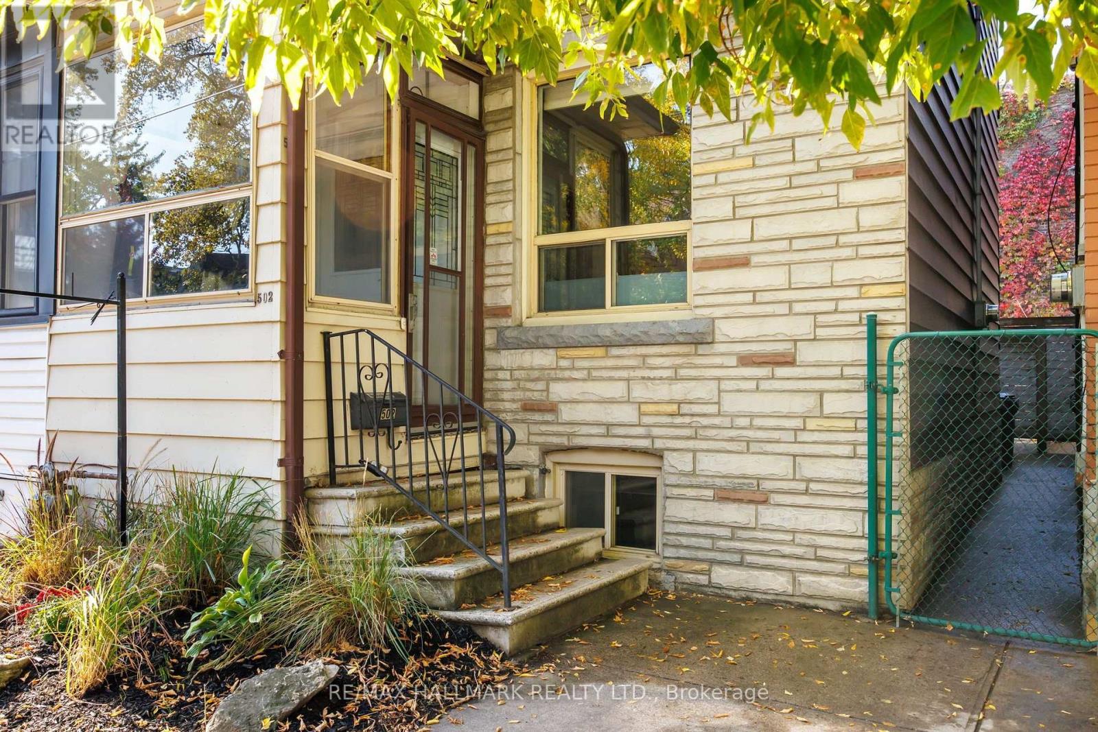 502 Lansdowne Avenue, Toronto, Ontario  M6H 3Y3 - Photo 31 - C14024146