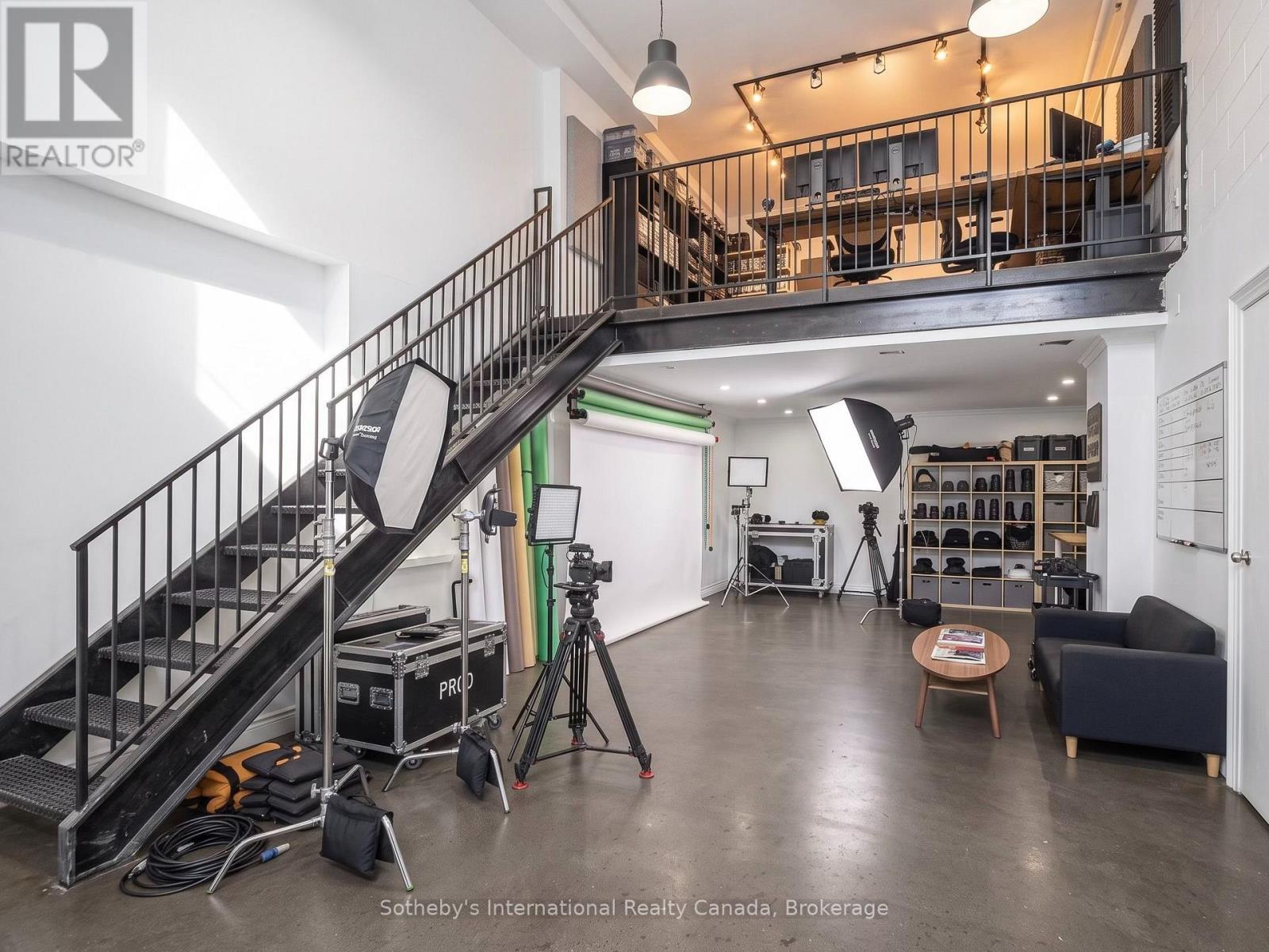 122 - 401 LOGAN AVENUE, Toronto, Ontario