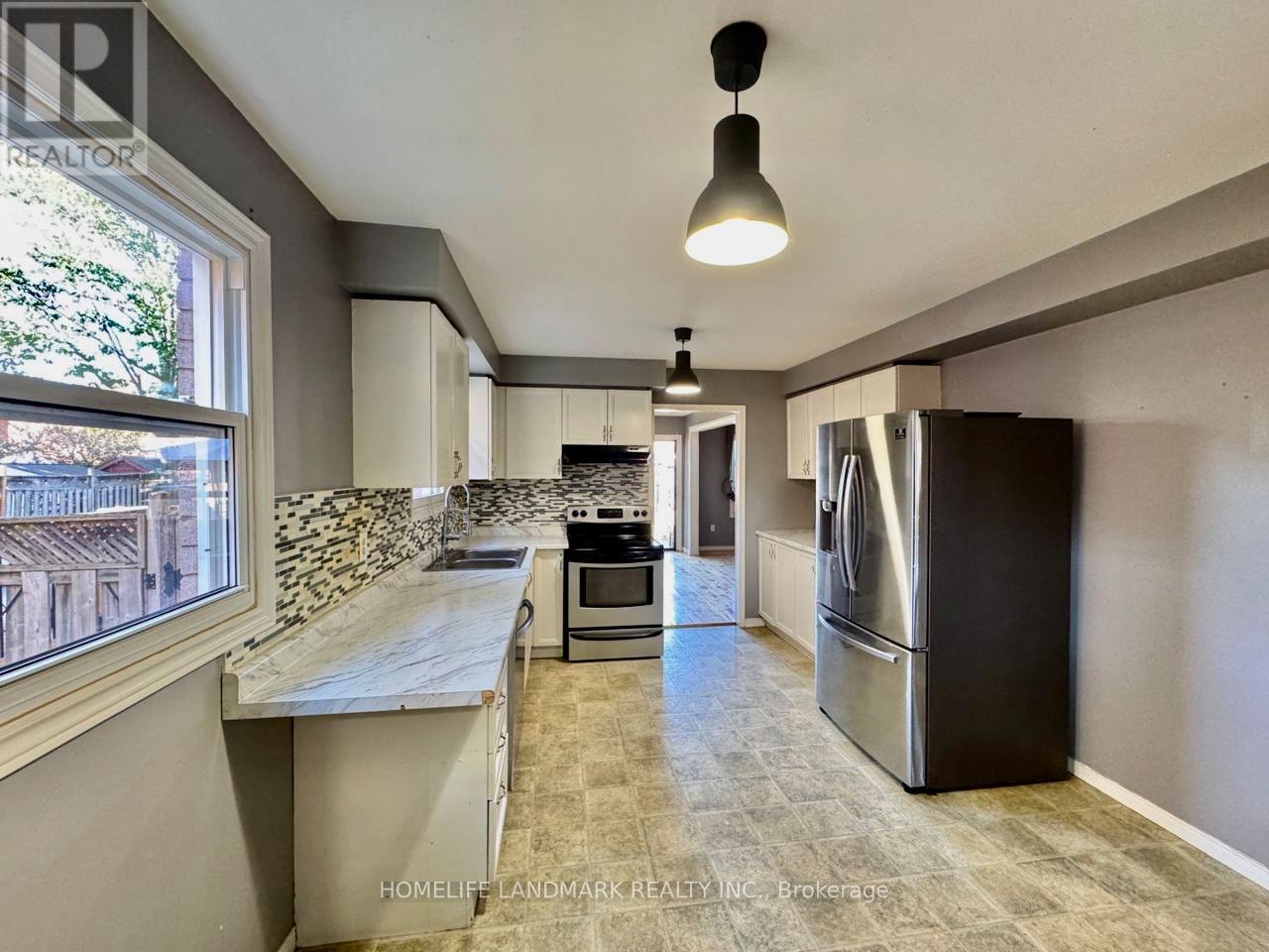 23 Wallace Drive, Barrie, Ontario  L4N 7E2 - Photo 26 - S14034312