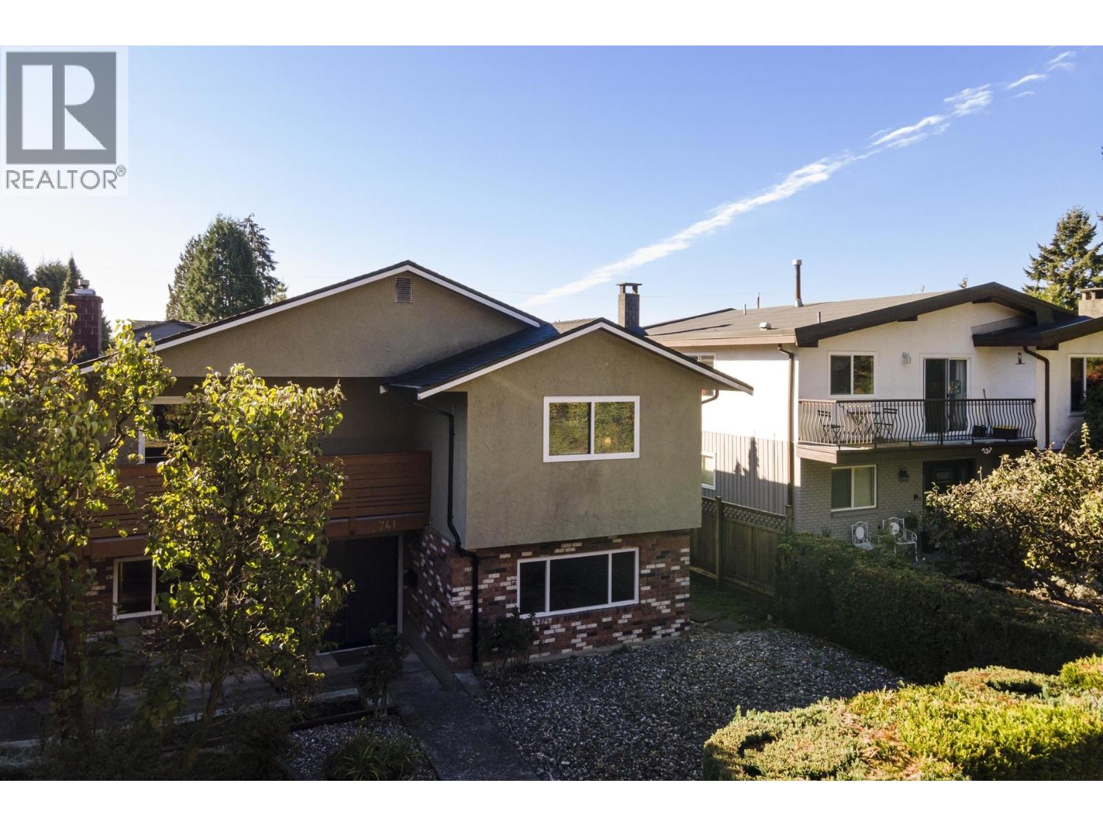 741 E 18TH STREET, north vancouver, British Columbia