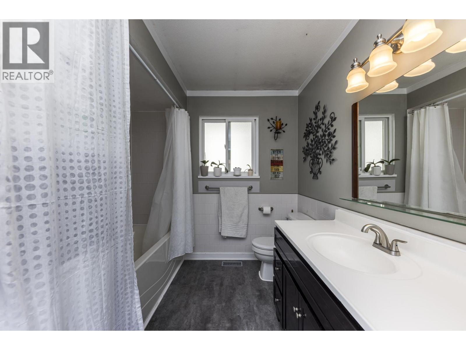741 E 18th Street, North Vancouver, British Columbia  V7L 2Y7 - Photo 16 - R3175496