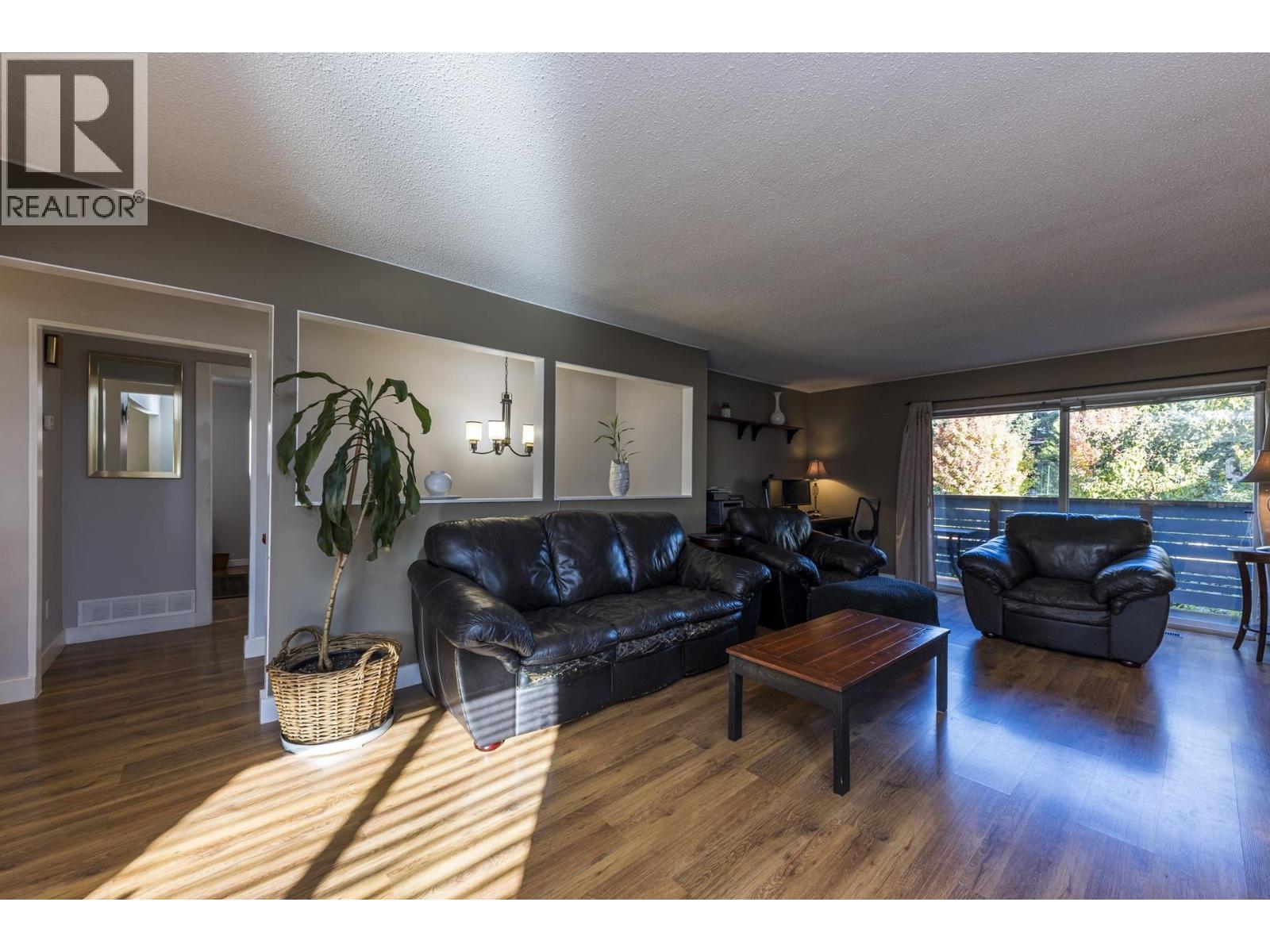 741 E 18th Street, North Vancouver, British Columbia  V7L 2Y7 - Photo 5 - R3175496