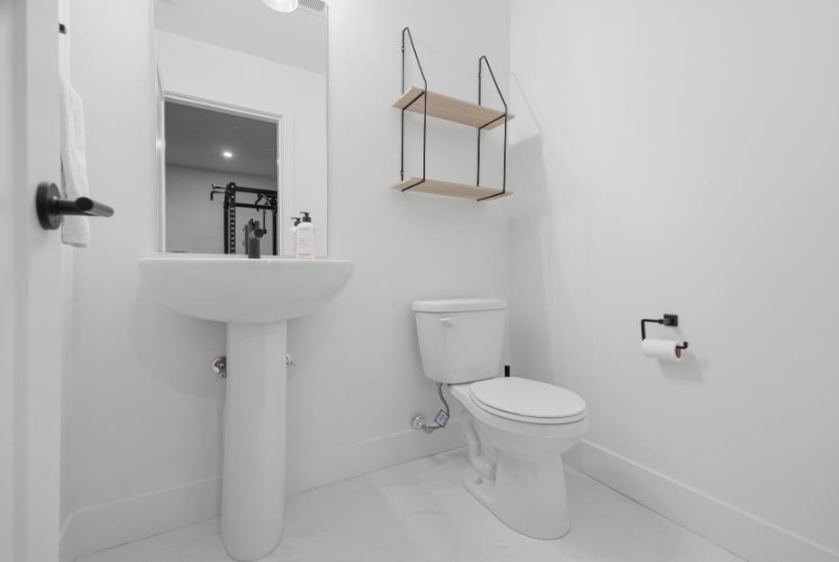 9 7259 RAMSAY PLACE|Eastern Hillsides
