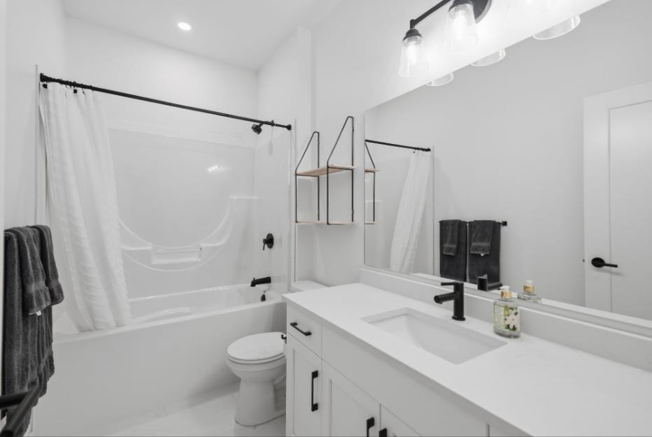 9 7259 RAMSAY PLACE|Eastern Hillsides
