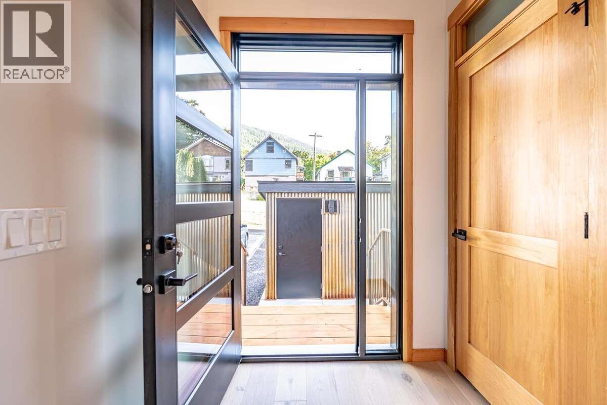 916 Carbonate Street Unit# 2, Nelson, British Columbia  V1L 4R4 - Photo 8 - 10403663