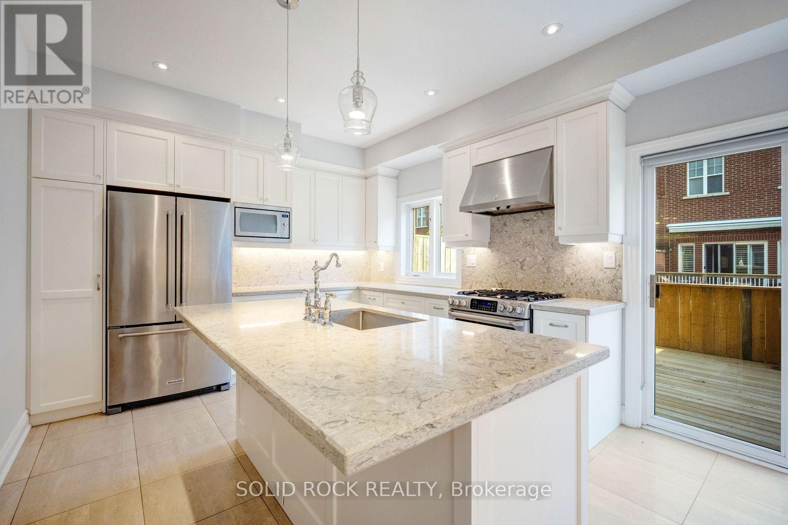 13 Compass Way, Mississauga, Ontario  L5G 4T8 - Photo 15 - W14034348