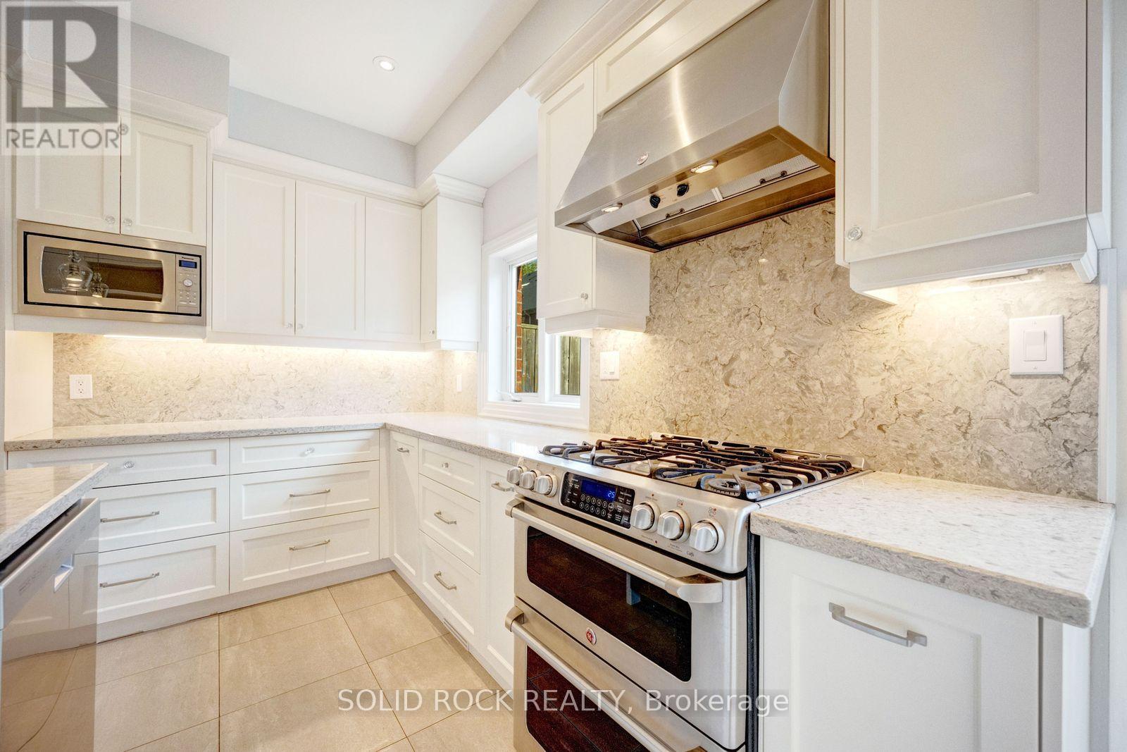 13 Compass Way, Mississauga, Ontario  L5G 4T8 - Photo 19 - W14034348