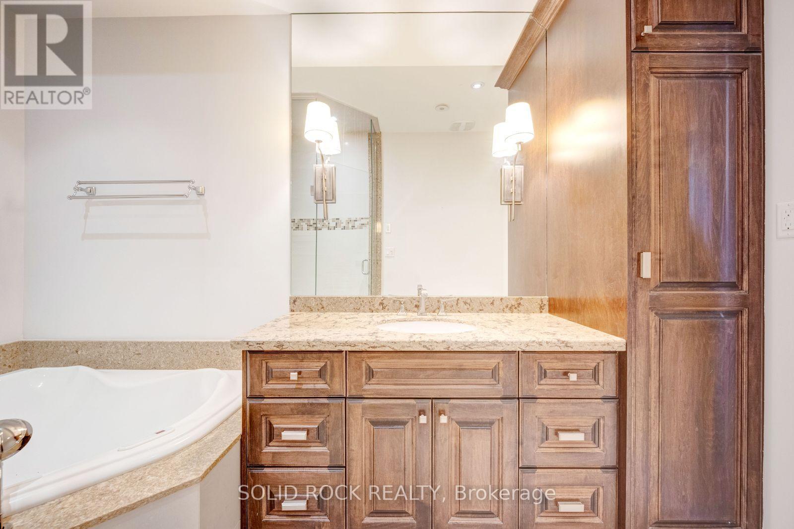13 Compass Way, Mississauga, Ontario  L5G 4T8 - Photo 32 - W14034348