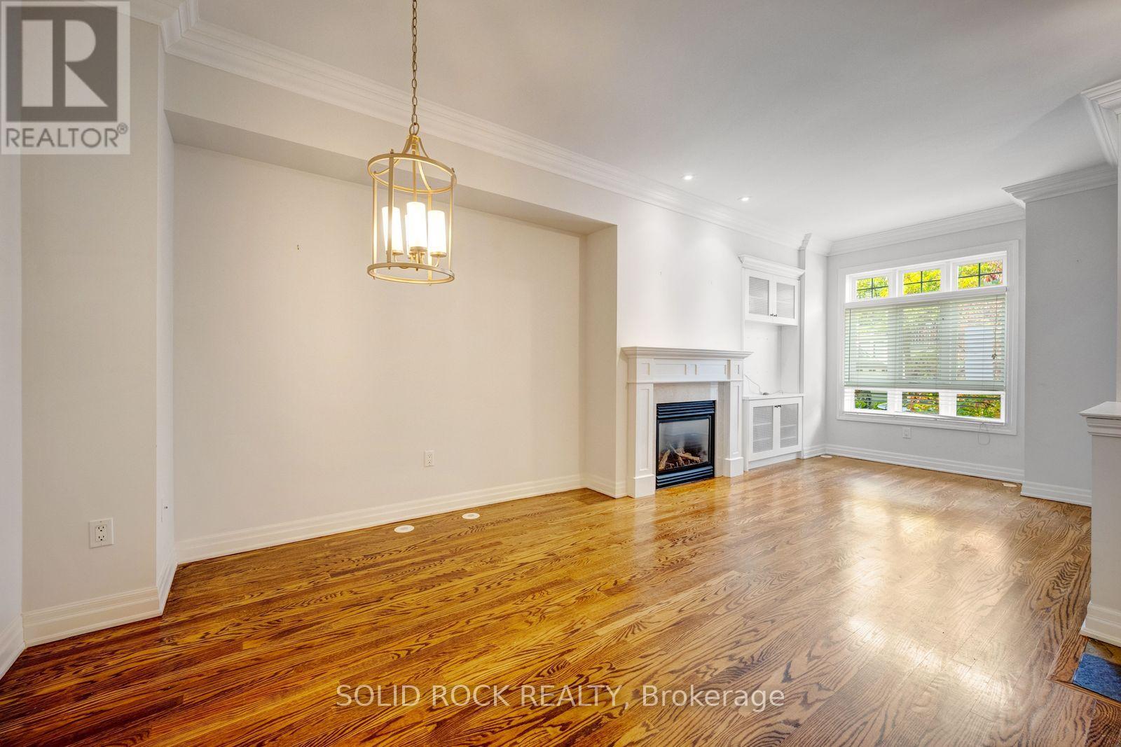 13 Compass Way, Mississauga, Ontario  L5G 4T8 - Photo 6 - W14034348