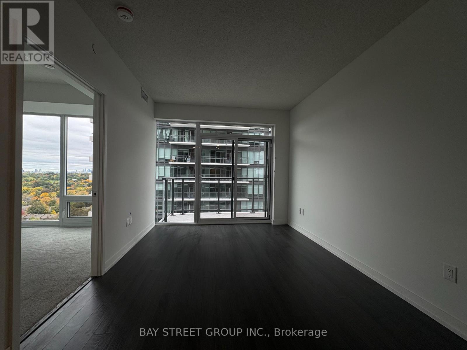 1717 - 4010 Eglinton Avenue W, Toronto, Ontario  M9A 0G5 - Photo 3 - W14034372