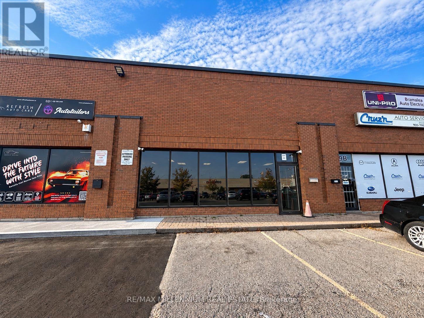 10B - 22 STRATHEARN AVENUE, Brampton, Ontario