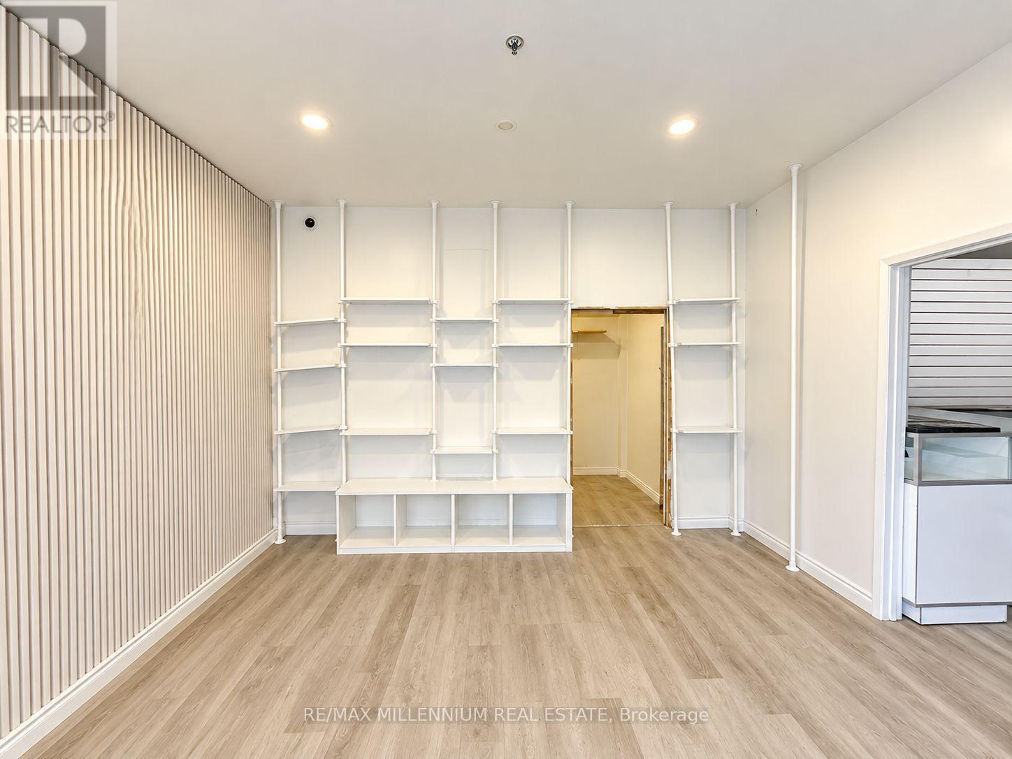 10b - 22 Strathearn Avenue, Brampton, Ontario  L6T 4S9 - Photo 3 - W14034382