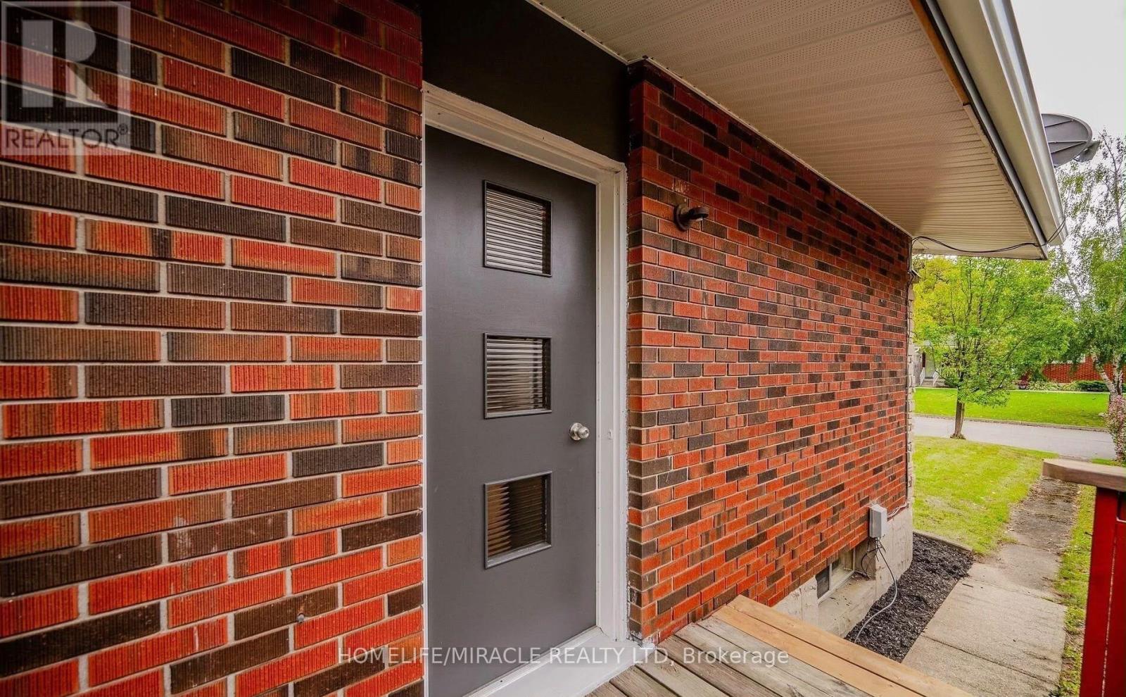 10 Greenwood Avenue, Cambridge, Ontario  N1R 2Y4 - Photo 5 - X14034364