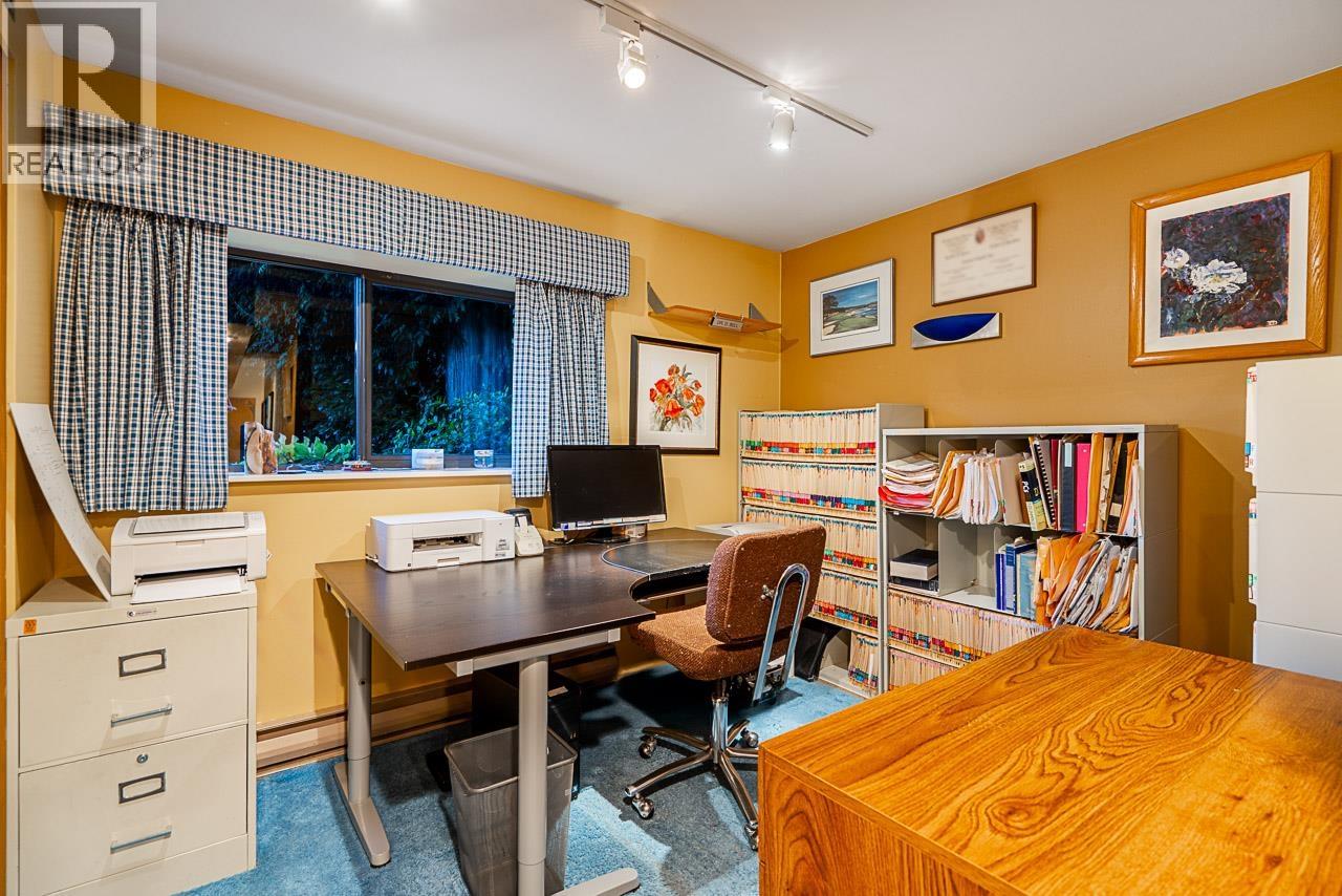 2215 Chairlift Road, West Vancouver, British Columbia  V7S 2T4 - Photo 24 - R3174900