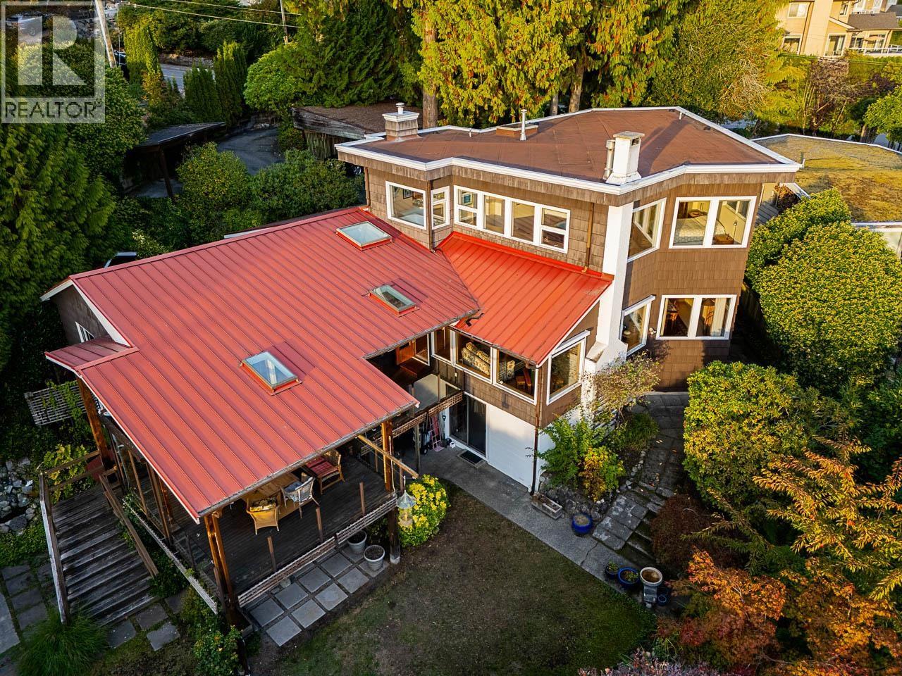 2215 Chairlift Road, West Vancouver, British Columbia  V7S 2T4 - Photo 33 - R3174900