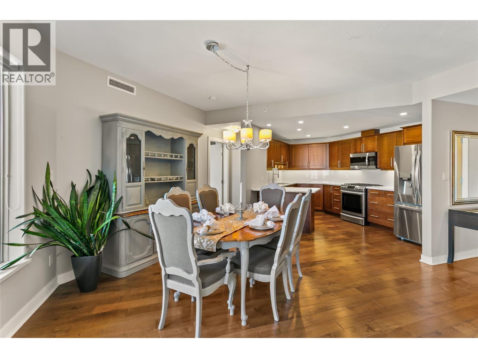 1160 Bernard Avenue Unit# 1205