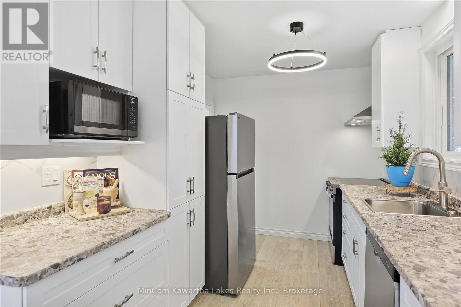 398 Applegrove Avenue, Peterborough, Ontario  K9H 5L7 - Photo 13 - X14034384