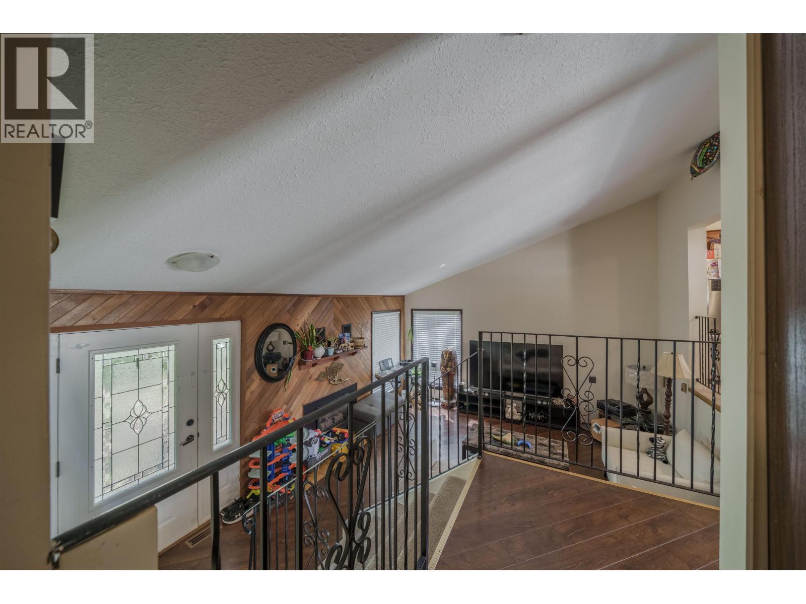 720 CARIBOO TRAIL