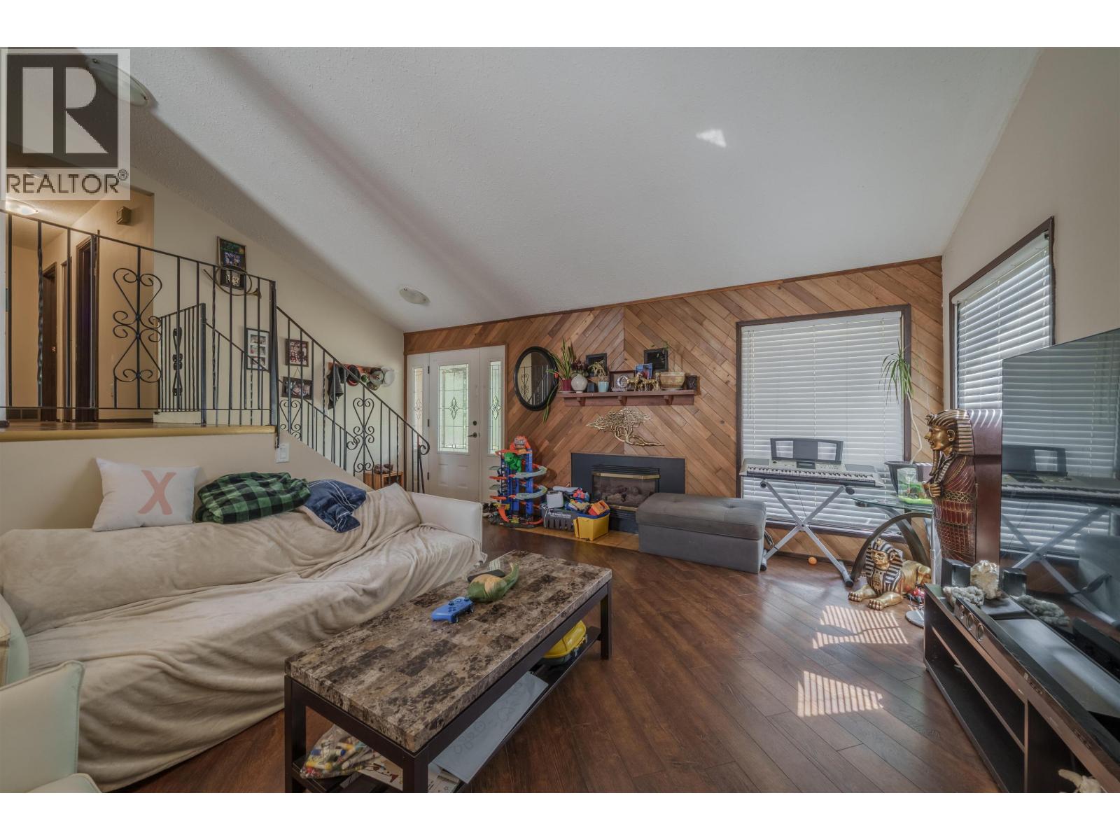 720 CARIBOO TRAIL