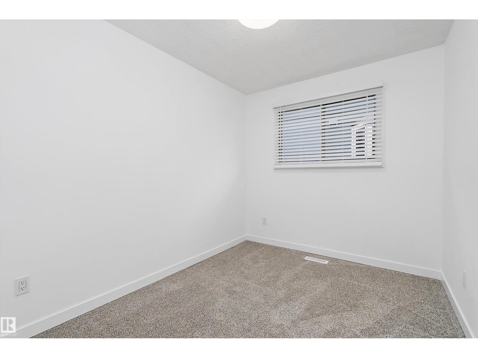 8612 30 AV NW NW