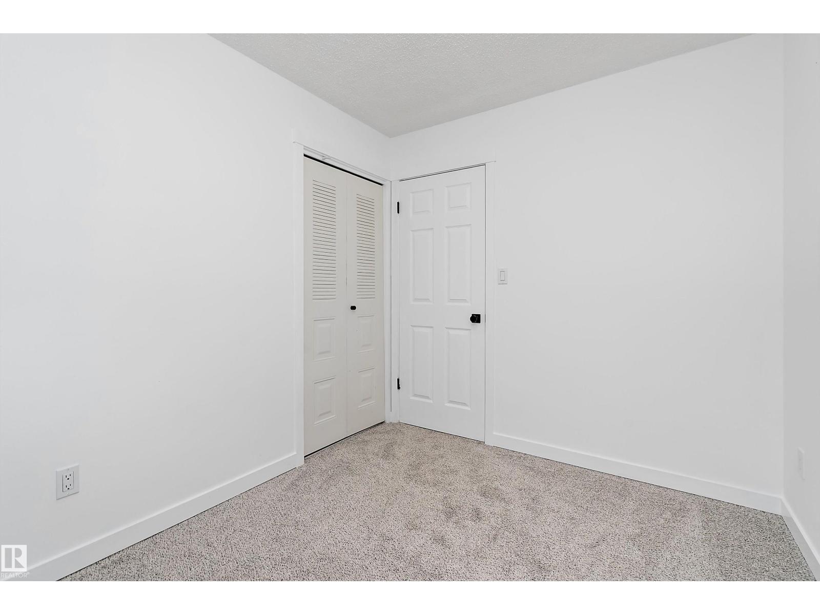 8612 30 AV NW NW