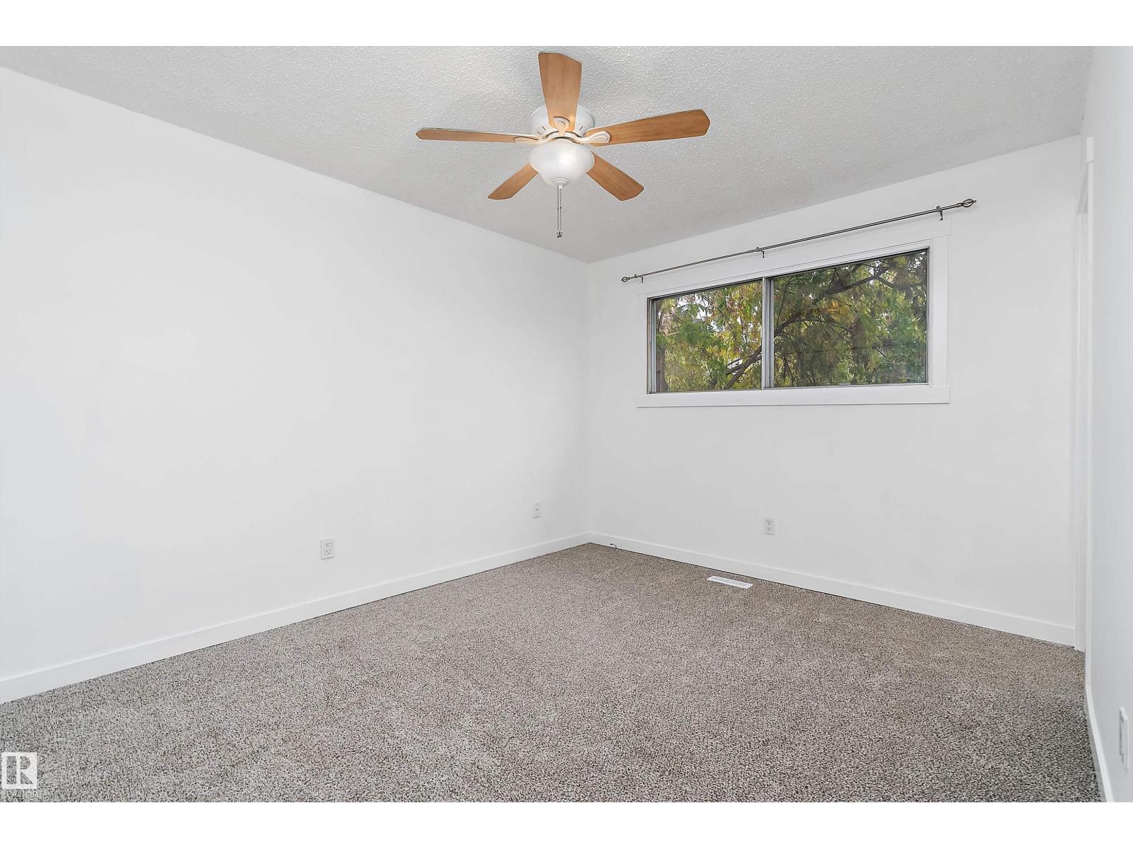 8612 30 AV NW NW