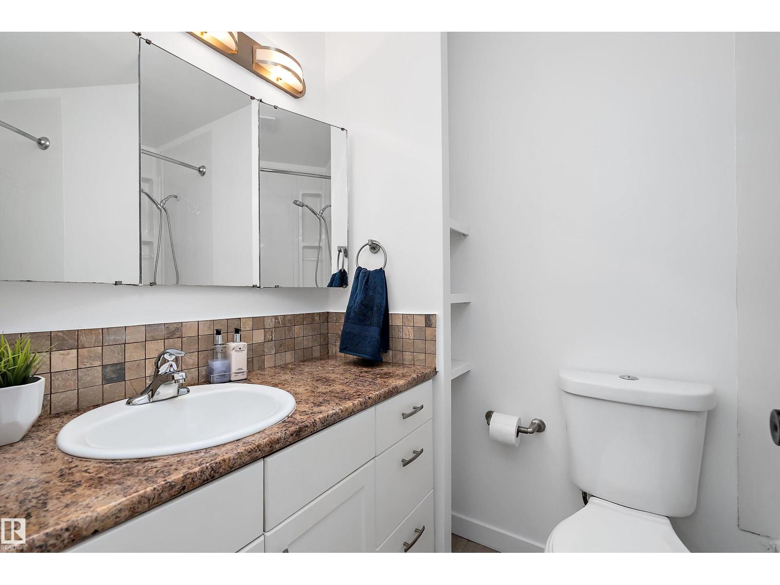 8612 30 AV NW NW