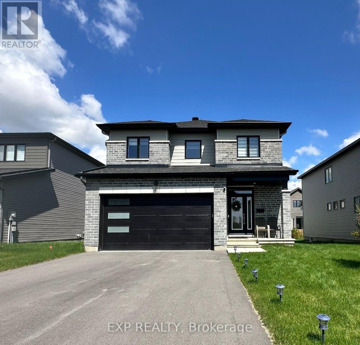 712 Namur Street, Russell, Ontario