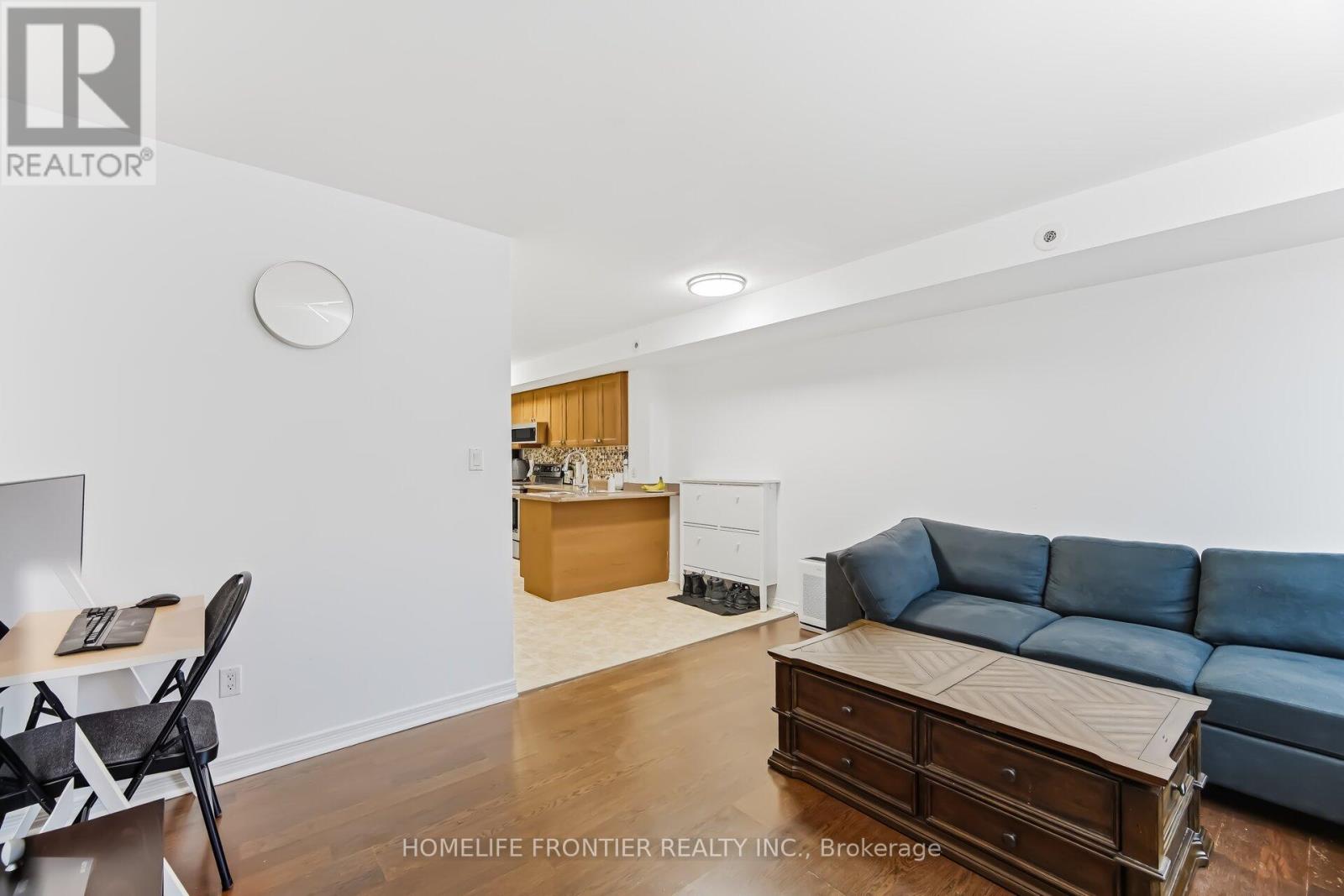 207 - 45 Strangford Lane, Toronto, Ontario  M1L 0E5 - Photo 4 - E14034400