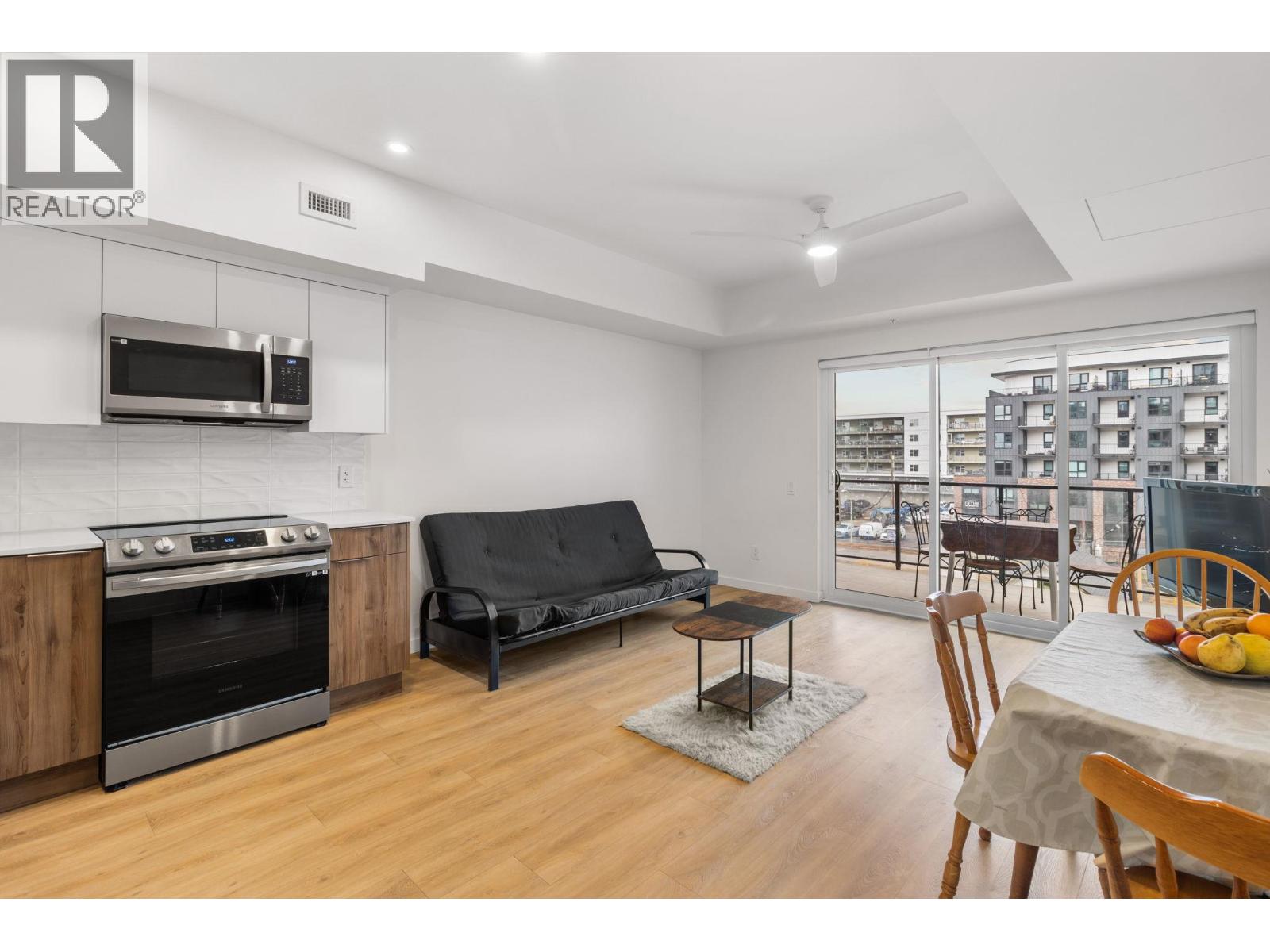 604 Cawston Avenue Unit# 404
